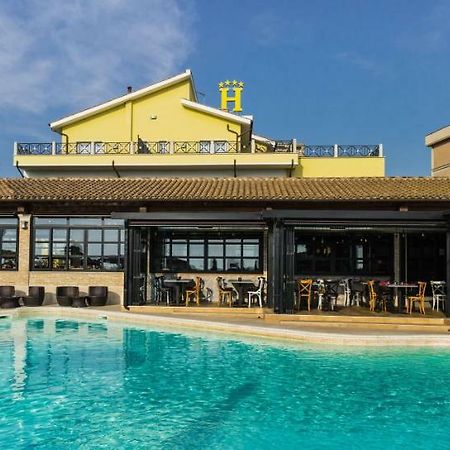 Hotel Villa Tirreno Tarquinia Buitenkant foto