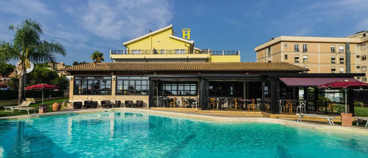 Hotel Villa Tirreno Tarquinia Buitenkant foto